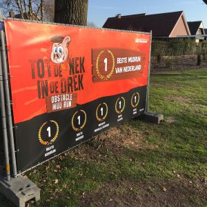 Spandoek, banner, bouwhekbanner, print, tot de nek in de drek, mudrun