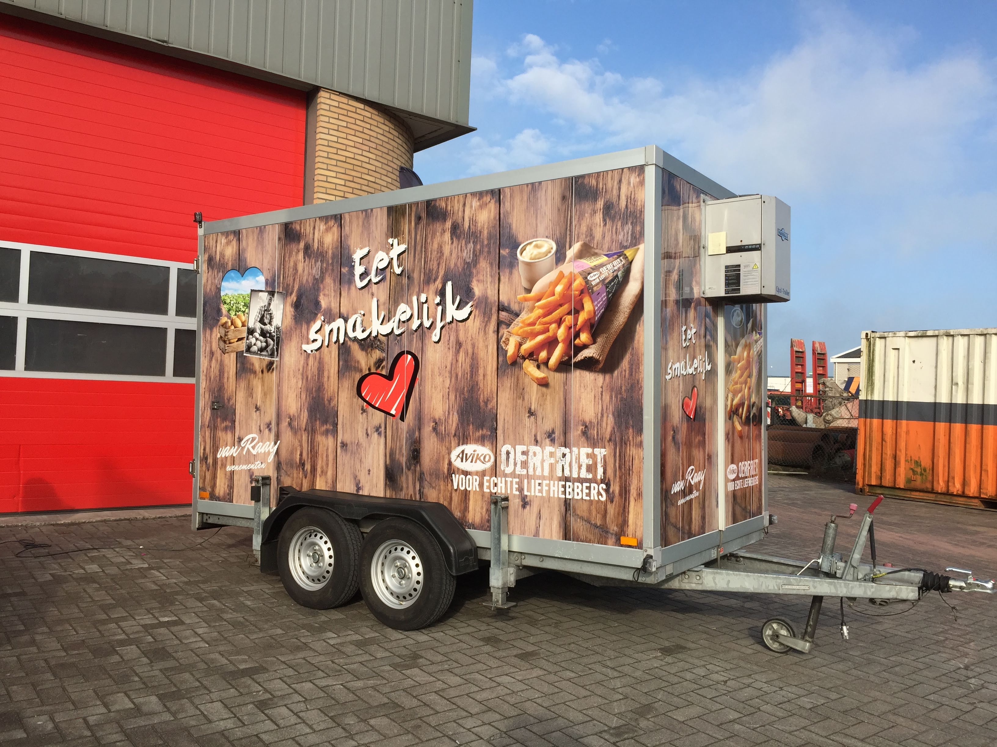 reclame. sign, belettering, koelwagen, aanhanger, Van Raaij evenementen, AS Paint, Vriezenveen, Twente, Twenterand