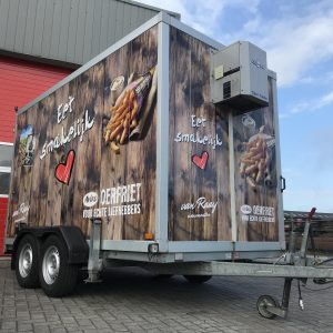 reclame. sign, belettering, koelwagen, aanhanger, Van Raaij evenementen, AS Paint, Vriezenveen, Twente, Twenterand