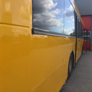 Spuiten, natlak, spuiterij, Volvo, VAD, paint, verf, AS Paint, Stichting Veteraan Autobussen,