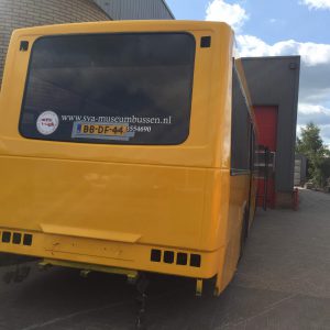 Spuiten, natlak, spuiterij, Volvo, VAD, paint, verf, AS Paint, Stichting Veteraan Autobussen,