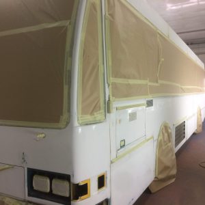 Spuiten, natlak, spuiterij, Volvo, VAD, paint, verf, AS Paint, Stichting Veteraan Autobussen,