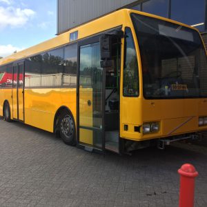 Spuiten, natlak, spuiterij, Volvo, VAD, paint, verf, AS Paint, Stichting Veteraan Autobussen,