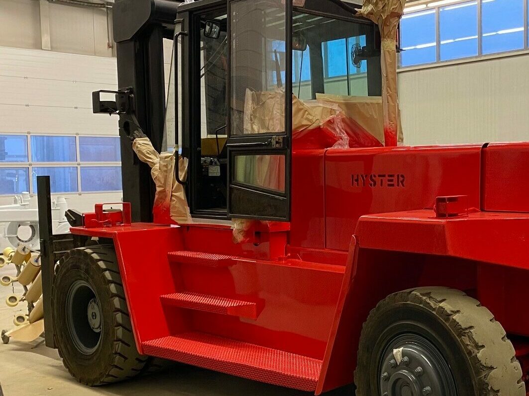spuiten, riwald recycling, huisstijl, stralen, rood, sikkens akzo